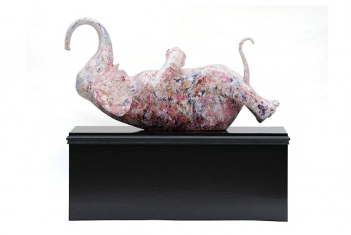 Elephant endormi  Sculpture plâtre, résine, bois 160cm