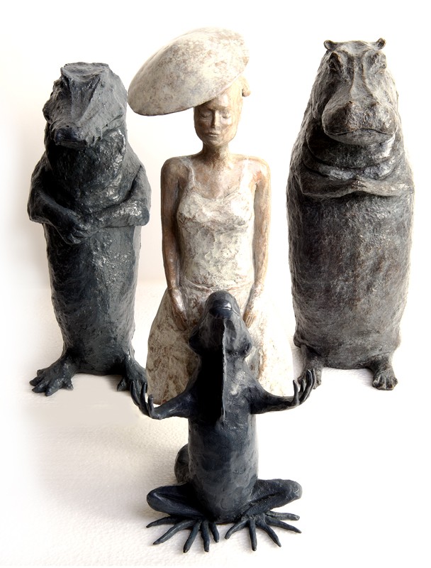 St Michel et les prêtres   sculpture 3 bronzes 40cm